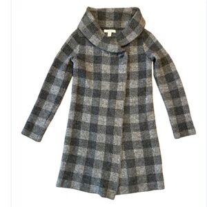 Ellen Tracy Gray Wool Blend Coat with Plaid Pattern and Cozy Shawl Collar